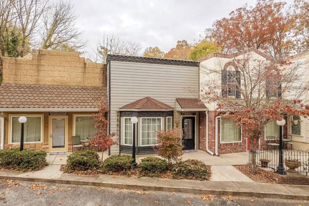 Haven At Hazel~Downtown Bungalow Demorest Exterior foto